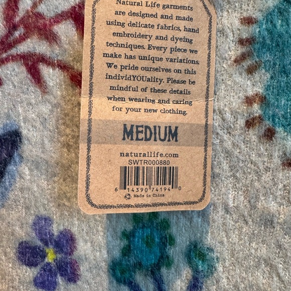 NATURAL LIFE NWT Cream Multicolored Floral Crewneck Sweater Boho Romantic Soft - Picture 4 of 11